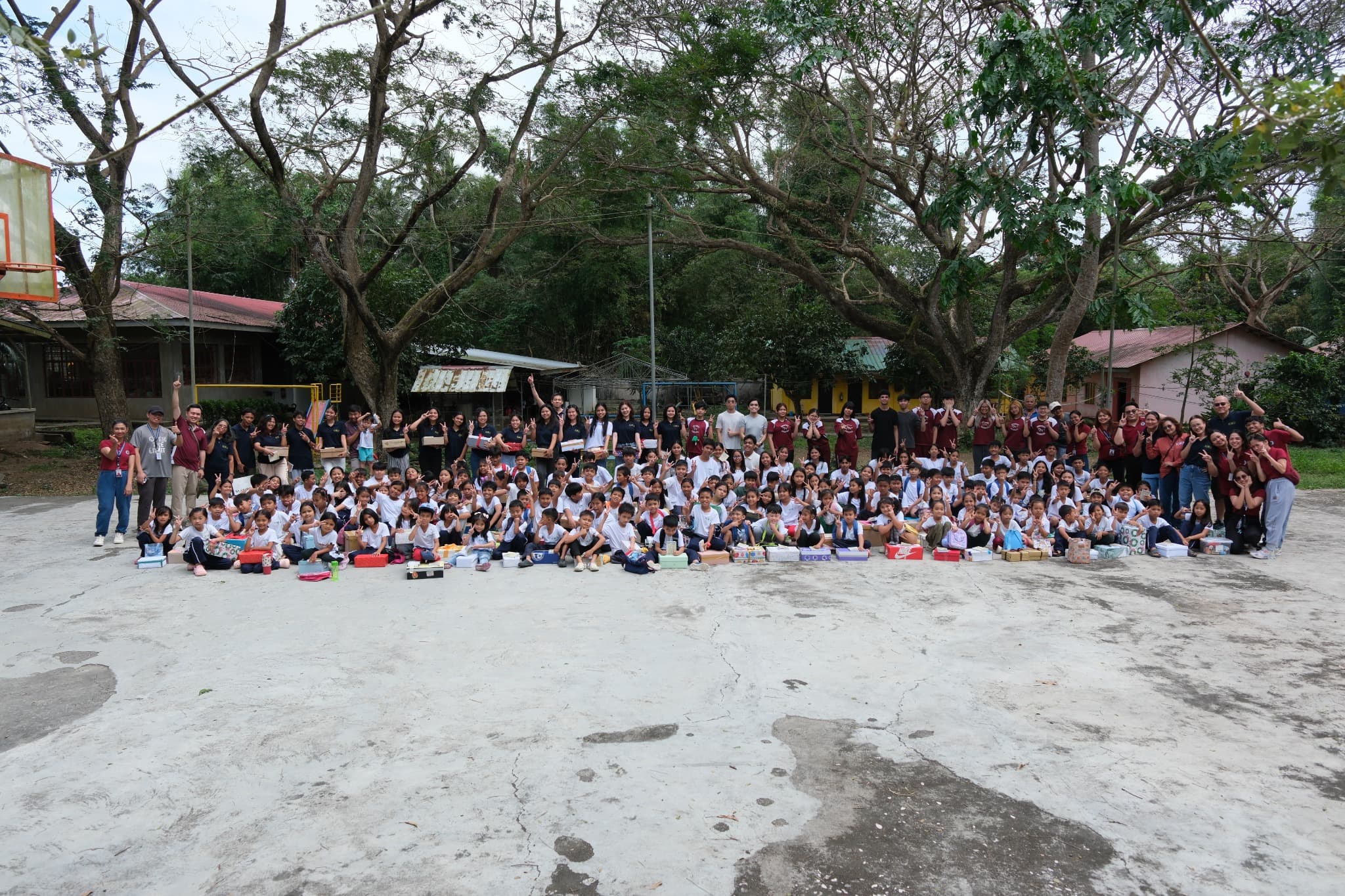 LICSM students, staff, and community members gathered during service connected with KKKK Foundation in Lipa, Batangas.